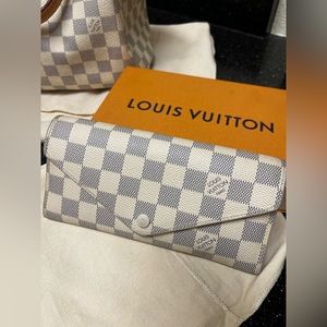 Louis Vuitton Josephine Wallet
